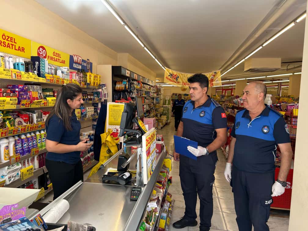 CEYHAN BELEDİYESİ’NDEN ZİNCİR MARKETLERE SIKI DENETİM